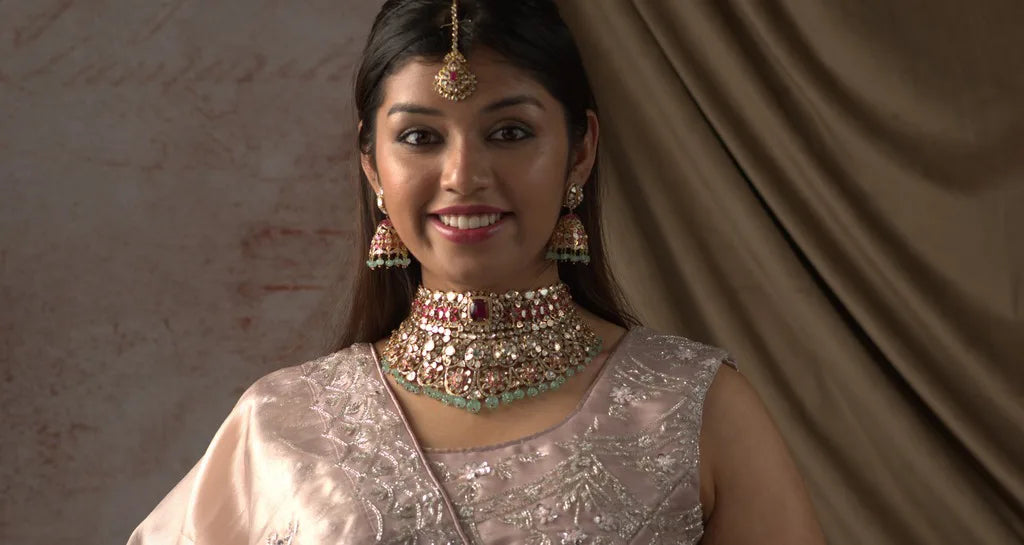 Contemporary enameled choker necklace designs for your Mehendi Ceremony